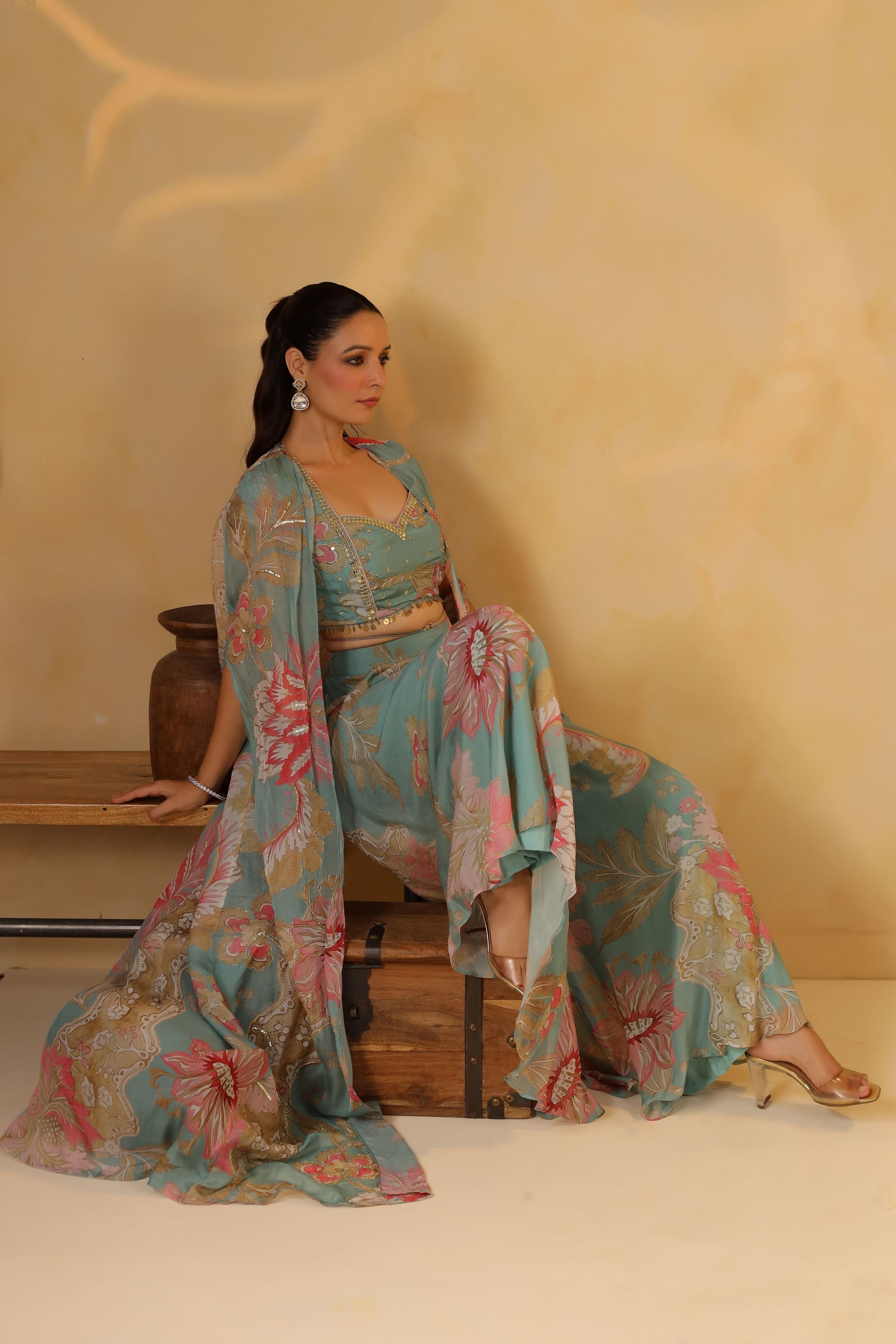 Tufts Blue Floral Printed Muslin Silk Cape Set