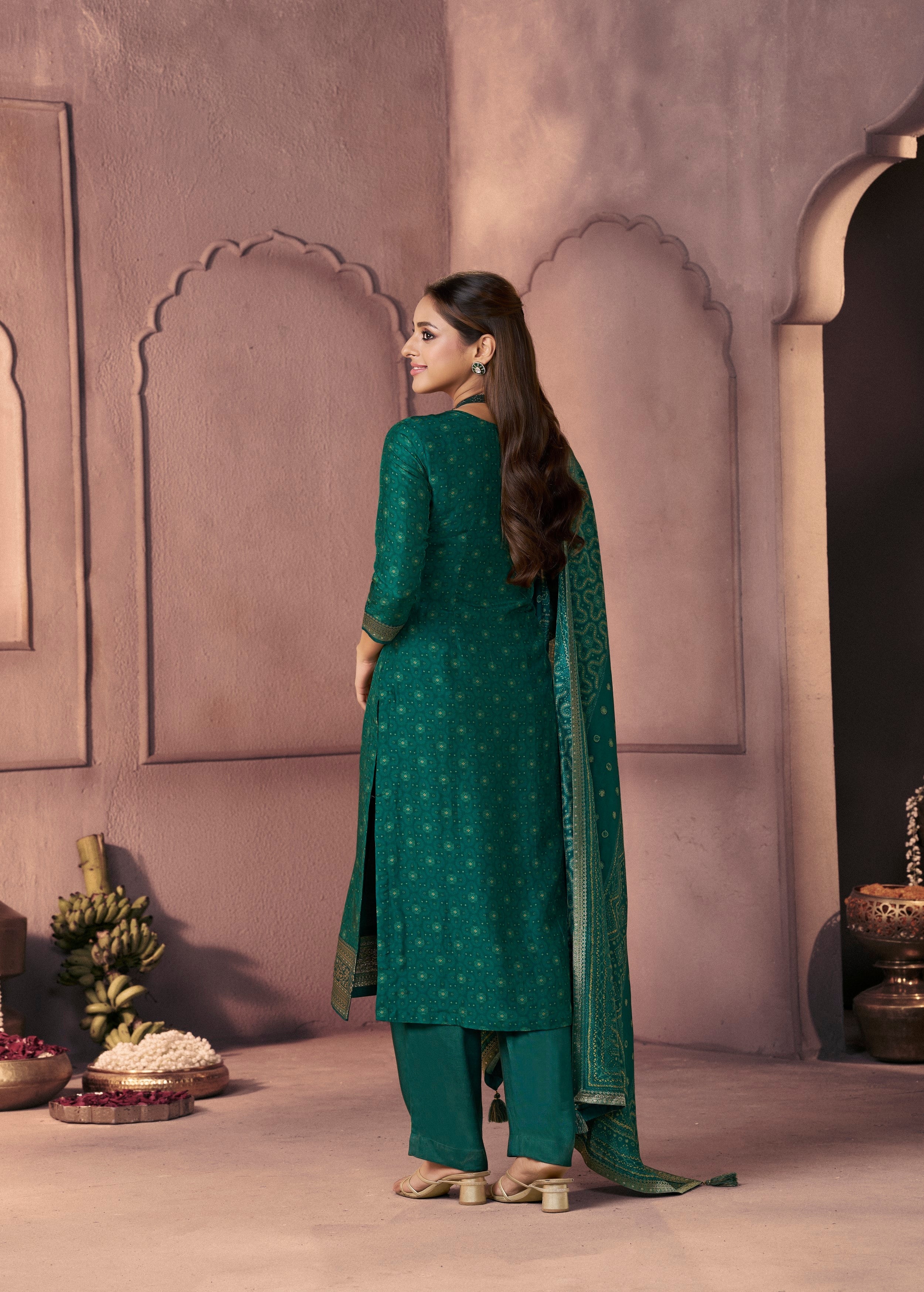 Leaf Green Printed Dola Silk Pant Set