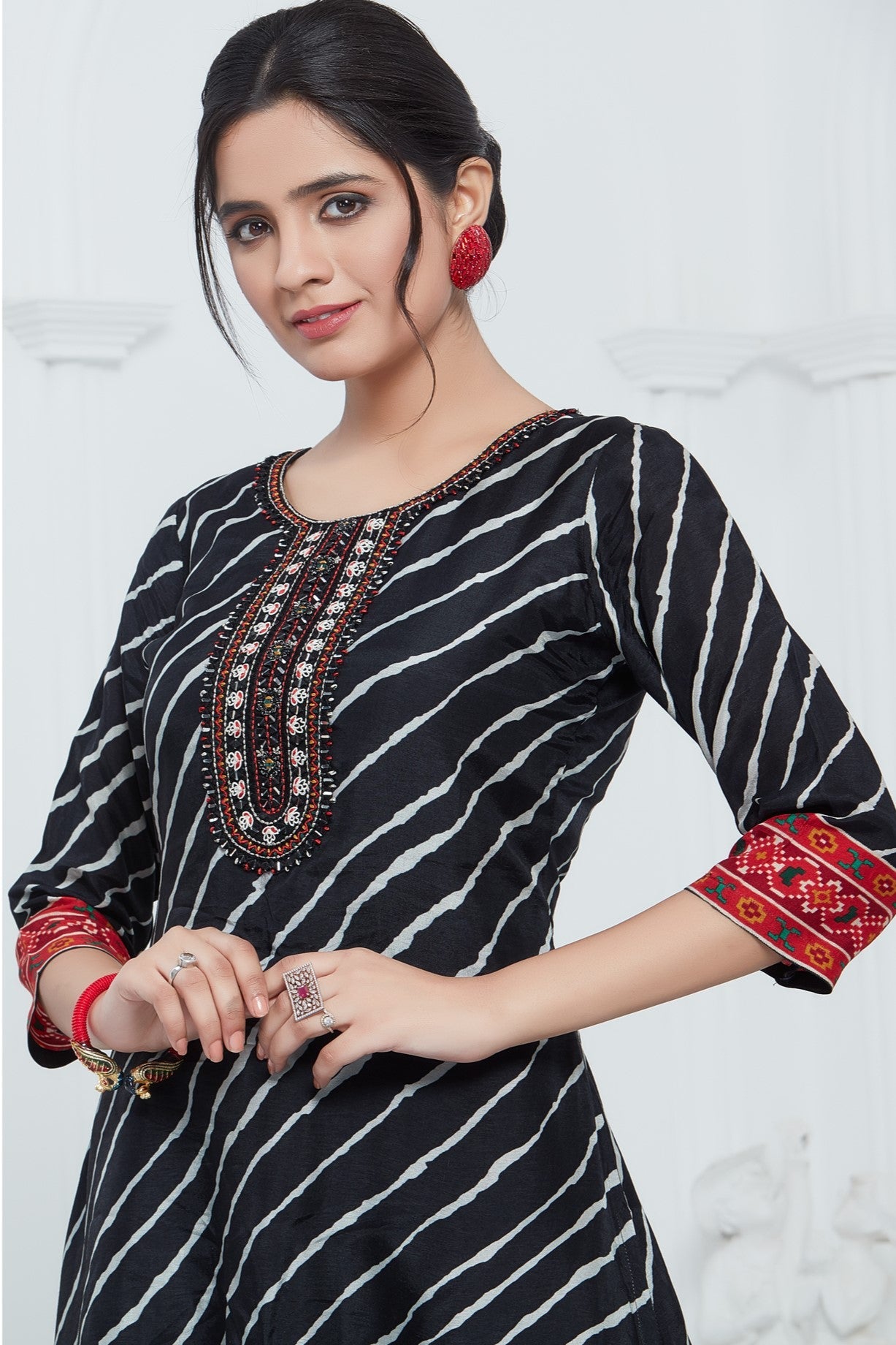 Black Ethnic Printed Muslin Silk Kurta Pants Set