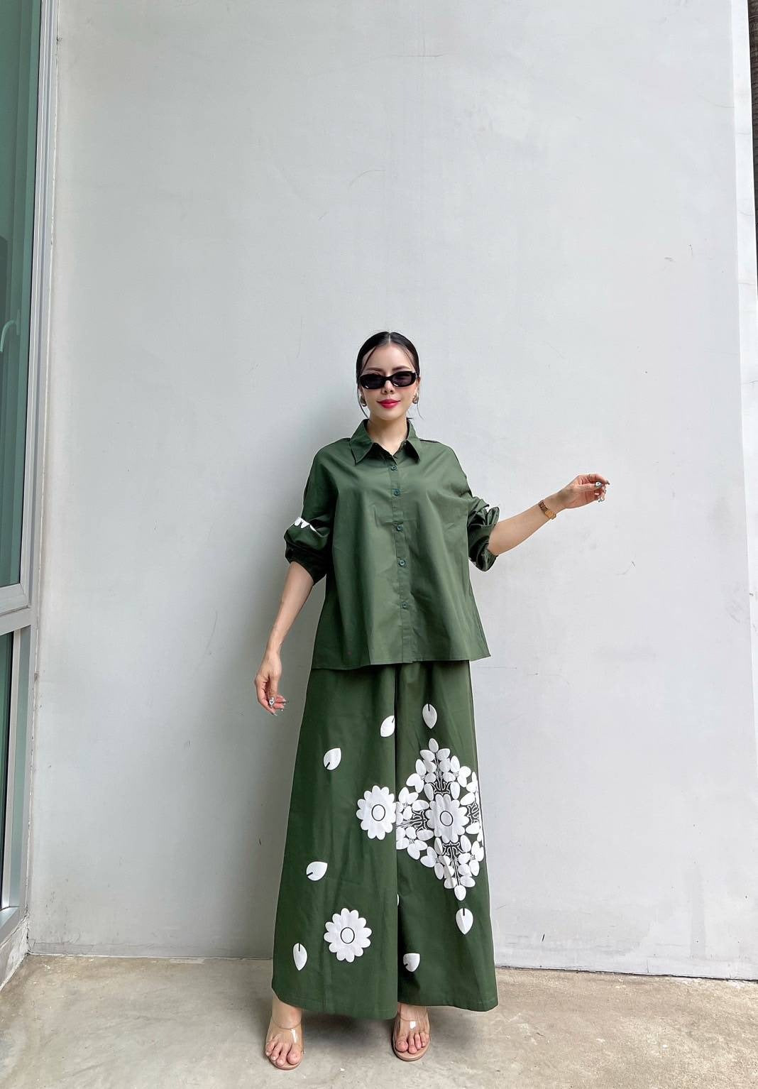 Bottle Green Minimalist Floral Cotton Co-Ord Set