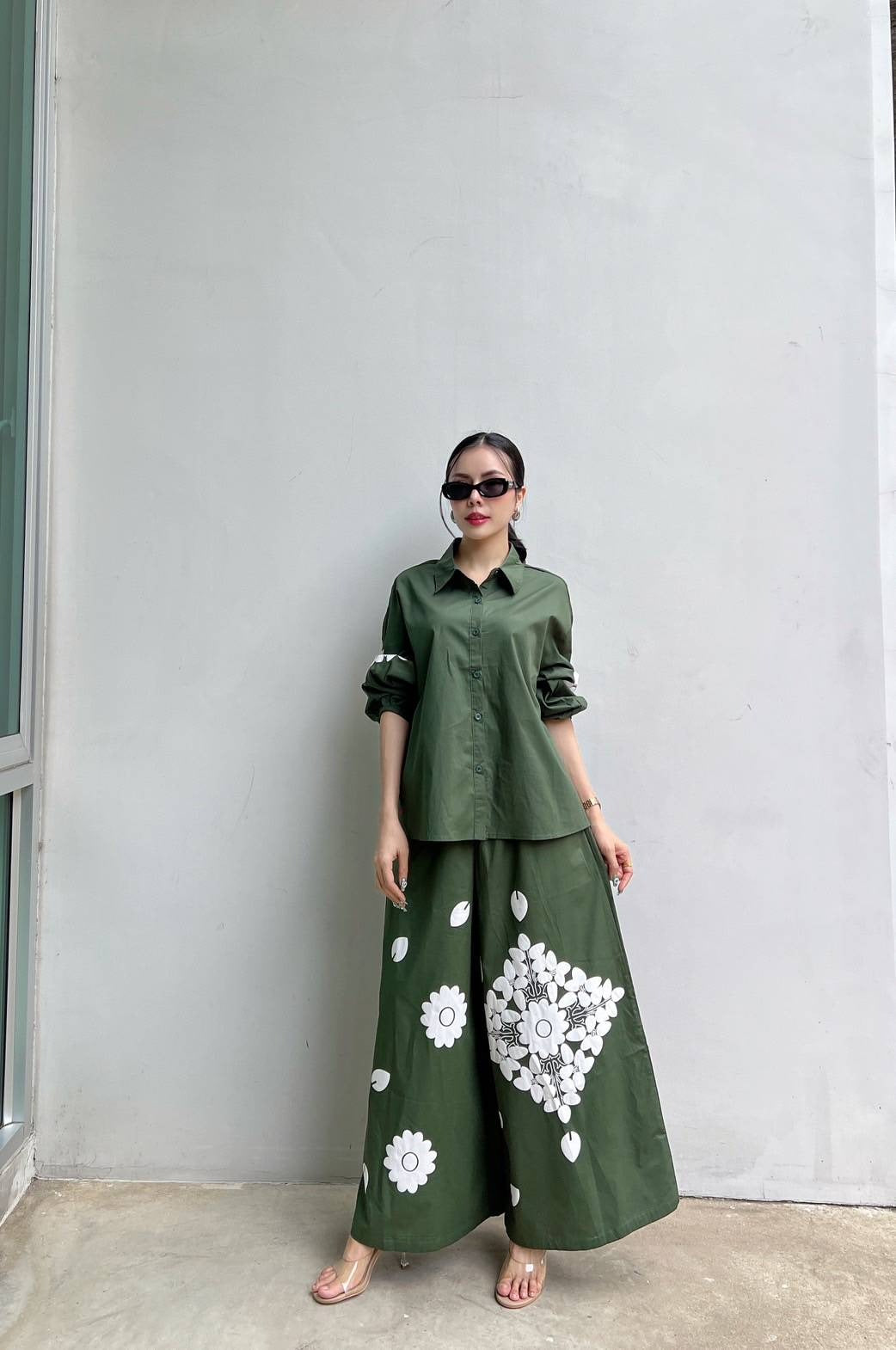 Bottle Green Minimalist Floral Cotton Co-Ord Set