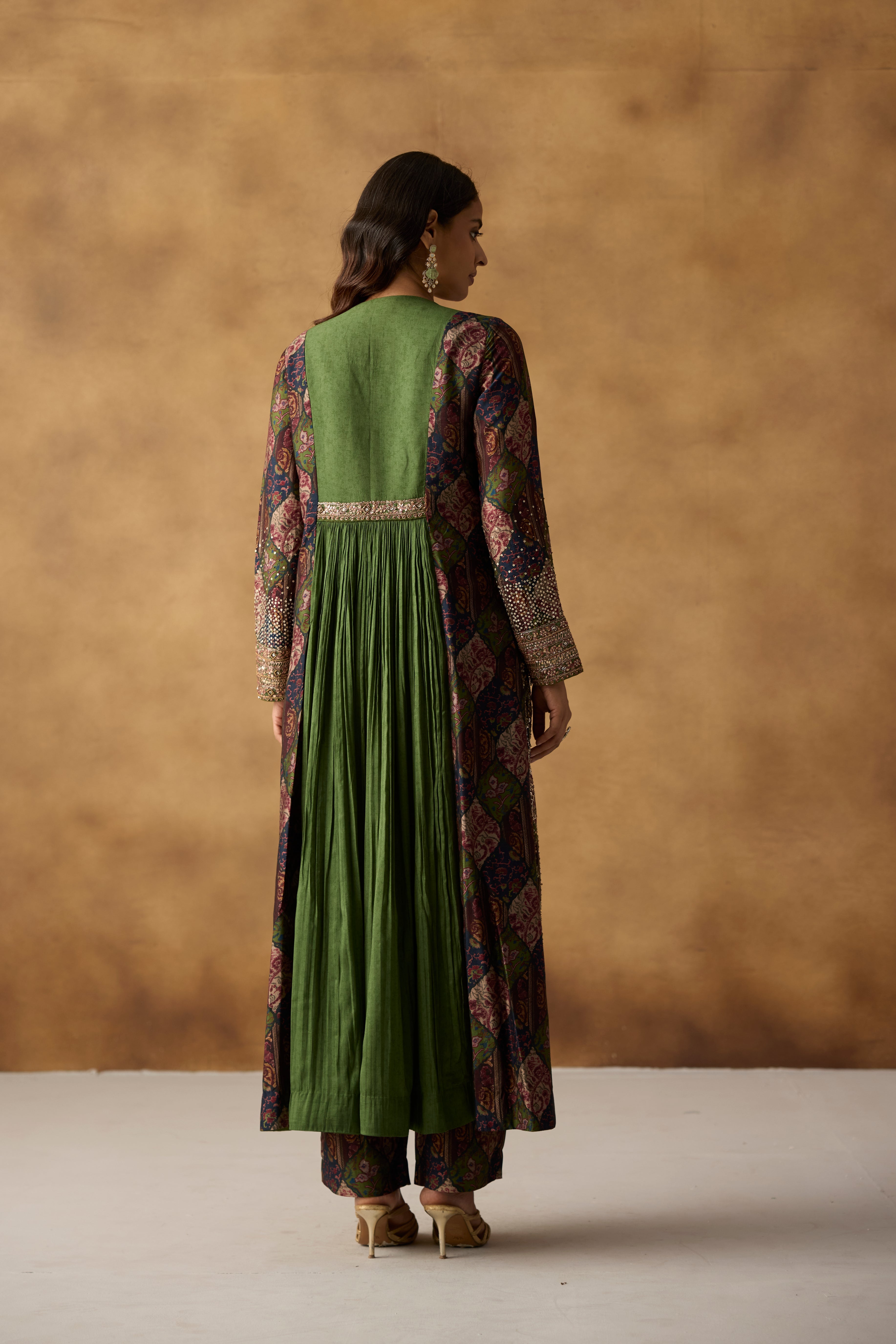 Forest Green Embellished Chanderi Silk Kurta Set