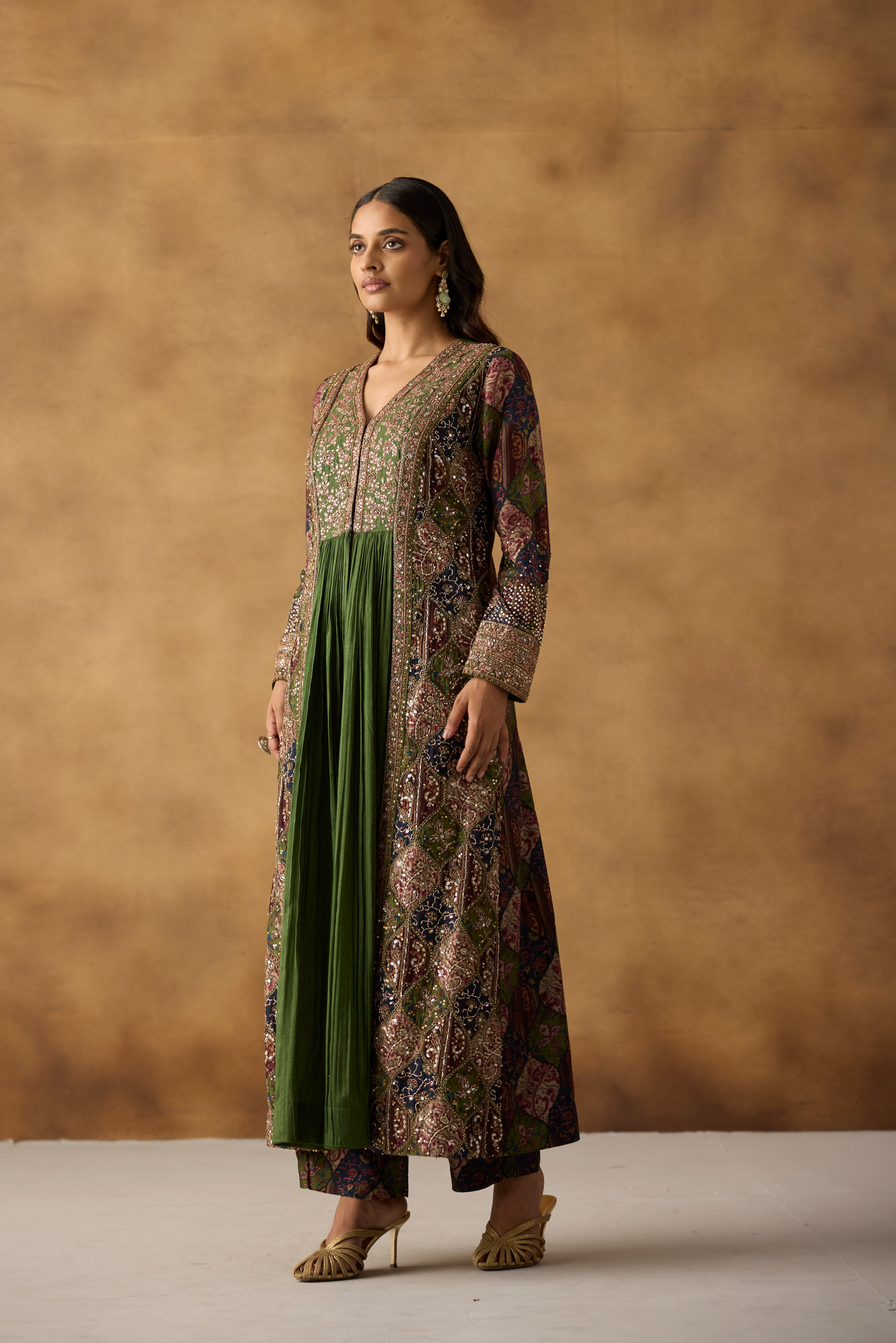 Forest Green Embellished Chanderi Silk Kurta Set