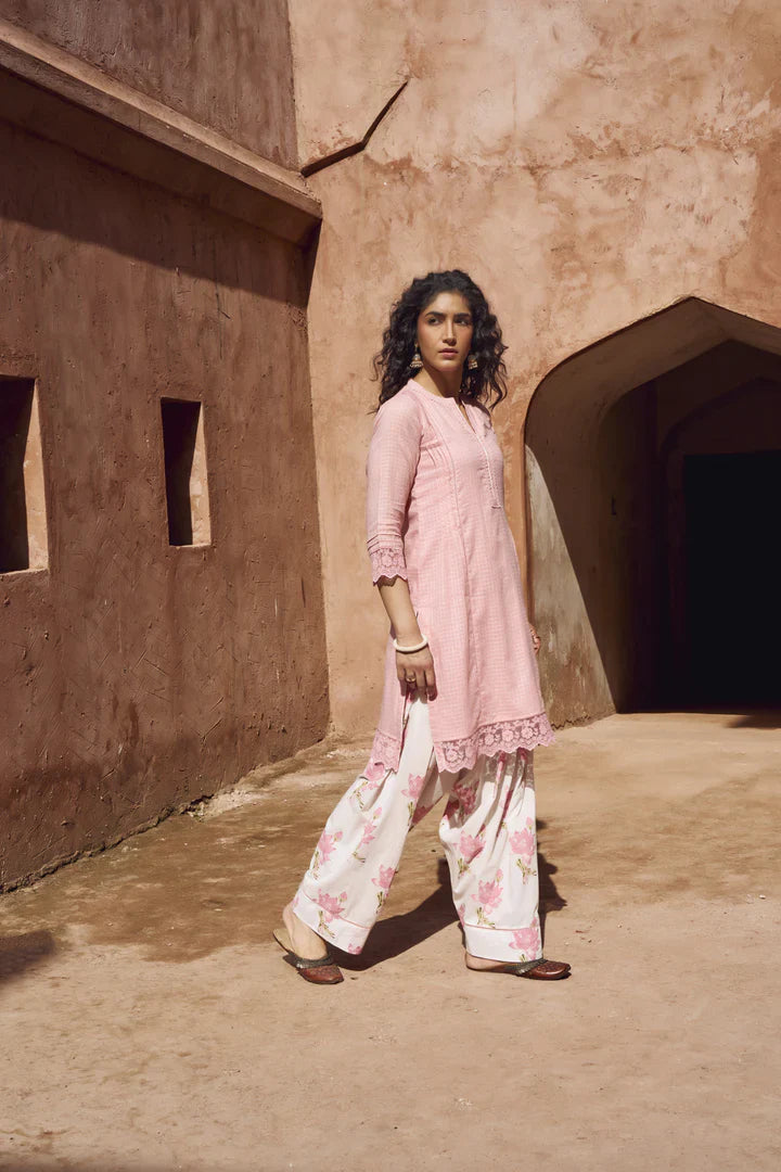 Soft Pink Checks Mul-Cotton Kurta Set