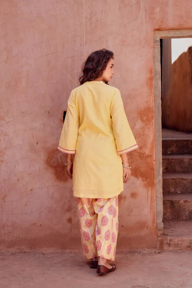 Lemon Yellow Textured Mul-Cotton Kurta Set